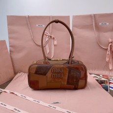 ミュウミュウバッグ Miu Miu 2024新作 高品質 ボーリング 5BB147