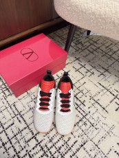 ヴァレンティノ靴 VALENTINO  2024新作 カジュアルスニーカー