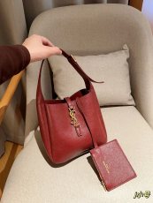 サンローランバッグ Yves Saint Laurent 2024新作 脇の下のバッグ