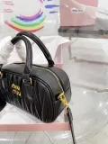 ミュウミュウバッグ Miu Miu 2024新作 クロスボディバッグ