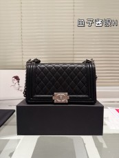 シャネルバッグ CHANEL 2024新作 リーボーイバッグ