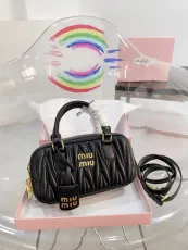 ミュウミュウバッグ Miu Miu 2024新作 クロスボディバッグ