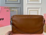 ミュウミュウバッグ Miu Miu 2024新作 ハンドバッグ