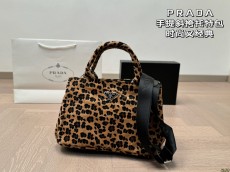 プラダバッグ PRADA 2024新作 トートバッグ