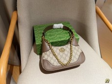 グッチバッグ GUCCI 2024新作 三日月型バッグ