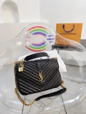 サンローランバッグ Yves Saint Laurent 2024新作 メッセンジャーバッグ