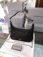 プラダバッグ PRADA 2024新作 脇の下のバッグ