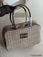 ミュウミュウバッグ Miu Miu 2024新作 ブリーフケース