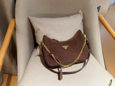 プラダバッグ PRADA 2024新作 脇の下のバッグ
