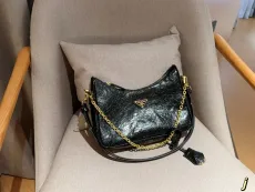 プラダバッグ PRADA 2024新作 脇の下のバッグ