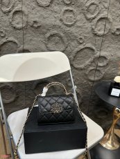 シャネルバッグ CHANEL 2024新作 小さなチェーンバッグ