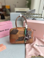 ミュウミュウバッグ Miu Miu 2024新作 ブリーフケース