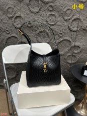 サンローランバッグ Yves Saint Laurent 2024新作 バケツバッグ