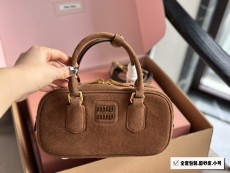 ミュウミュウバッグ Miu Miu 2024新作 ブリーフケース