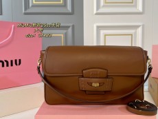 ミュウミュウバッグ Miu Miu 2024新作 ハンドバッグ