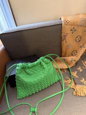 ボッテガヴェネタバッグ BOTTEGA VENETA 2024新作 クラッチバッグ