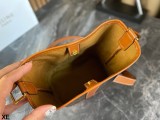 セリーヌバッグ CELINE 2024新作 バケツバッグ