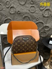 ルイヴィトンバッグ LOUIS VUITTON 2024新作 シェルチェーンバッグ