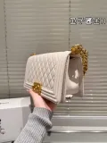 シャネルバッグ CHANEL 2024新作 リーボーイバッグ