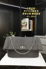 バレンシアガバッグ BALENCIAGA 2024新作 チェーンバッグ