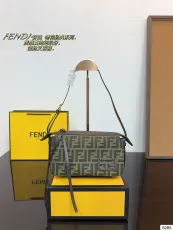 フェンディバッグ FENDI 2024新作 バゲットバッグ