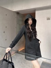 ルイヴィトン服 LOUIS VUITTON 2024新作 フード付きプルオーバースウェットシャツドレス