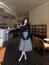 ヴァレンティノ服 VALENTINO 2024新作 プリーツスカート