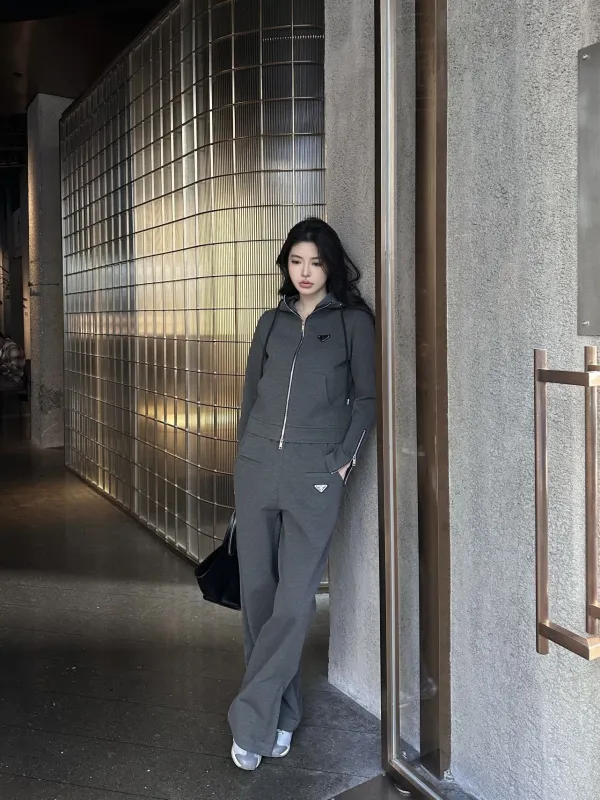 プラダ服 PRADA 2024新作 スーツ