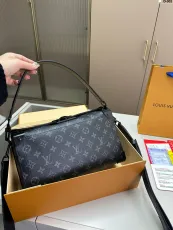 ルイヴィトンバッグ LOUIS VUITTON 2024新作 ソフトクロスボディバッグ