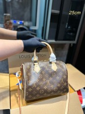 ルイヴィトンバッグ LOUIS VUITTON 2024新作 枕バッグ