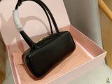 ミュウミュウバッグ Miu Miu 2024新作 ボウリングバッグ