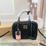 ミュウミュウバッグ Miu Miu 2024新作 ボウリングバッグ