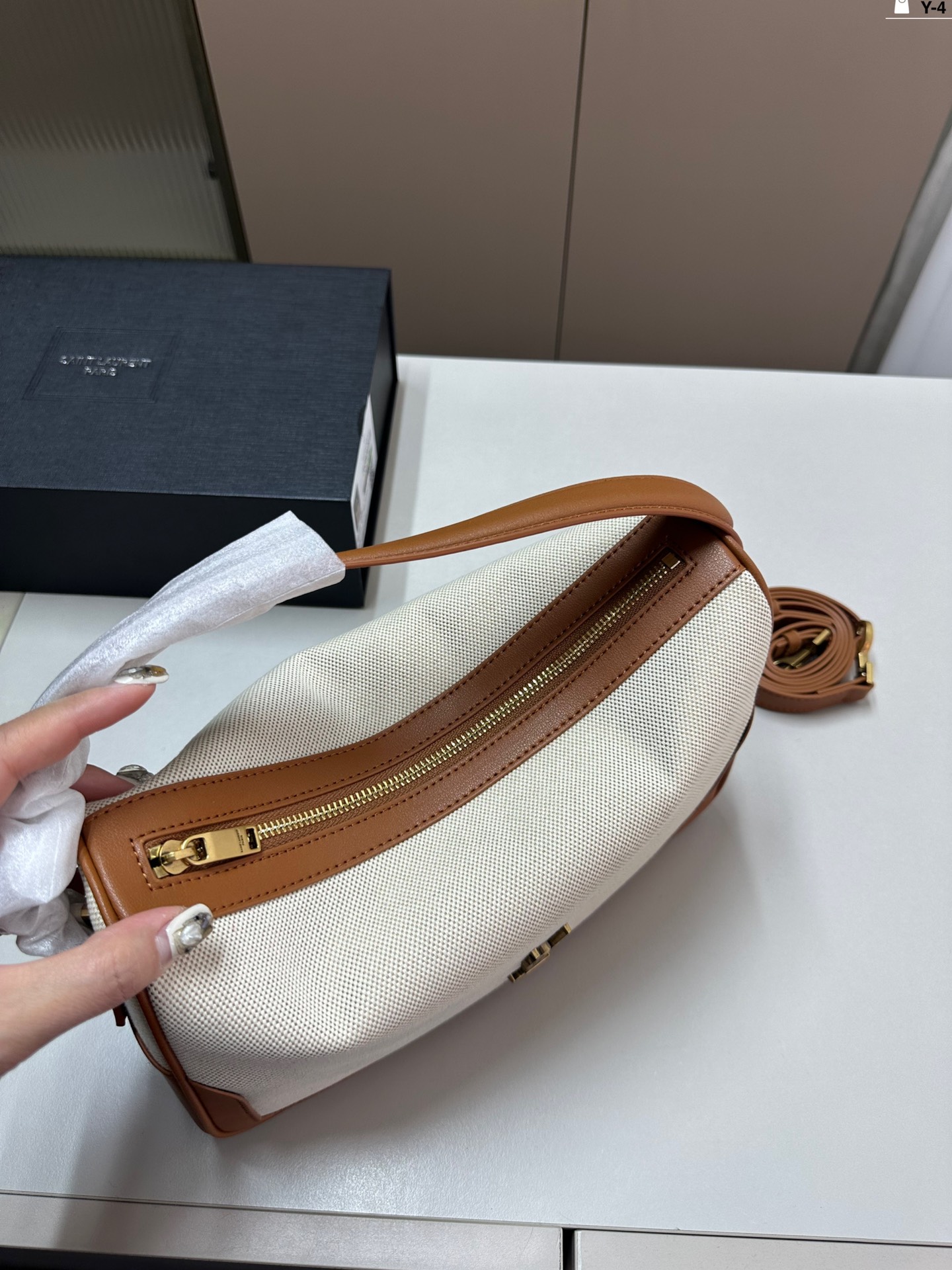 サンローランバッグ Yves Saint Laurent 2024新作 脇の下のバッグ