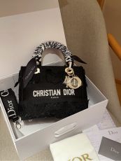 ディオールバッグ DIOR 2024新作 ダイアナ妃のバッグ