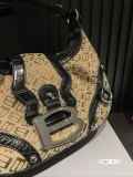 バレンシアガバッグ BALENCIAGA 2024新作 脇の下のバッグ