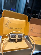 ルイヴィトンバッグ LOUIS VUITTON 2024新作 バゲットバッグ