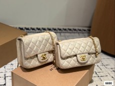 シャネルバッグ CHANEL 2024新作 チェーンバッグ