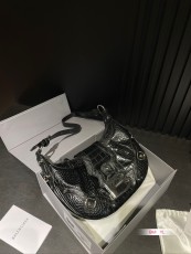 バレンシアガバッグ BALENCIAGA 2024新作 脇の下のバッグ