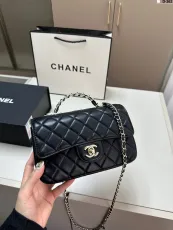 シャネルバッグ CHANEL 2024新作 ラインストーンハンドバッグ