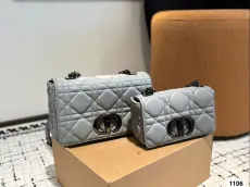 ディオールバッグ DIOR 2024新作 ダイアナ妃のバッグ