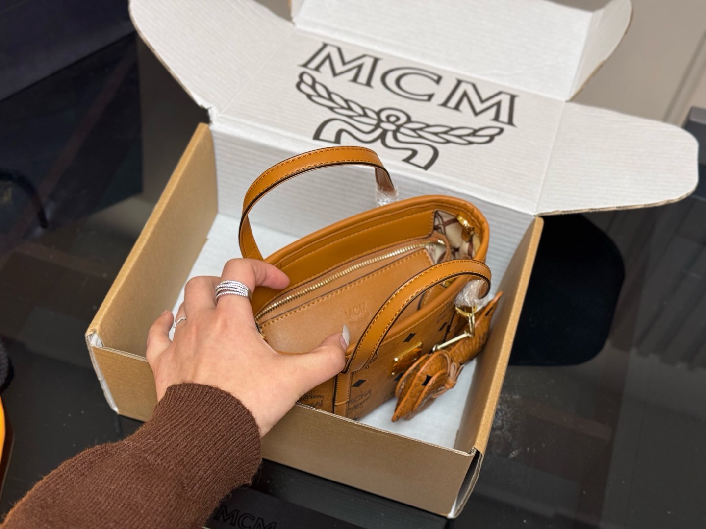 エムシーエムバッグ MCM 2024新作 野菜かごバッグ