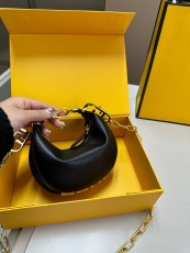 フェンディバッグ FENDI 2024新作 ミニバッグ