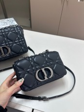 ディオールバッグ DIOR 2024新作 チェーンバッグ