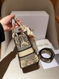 ディオールバッグ DIOR 2024新作 ダイアナ妃のバッグ