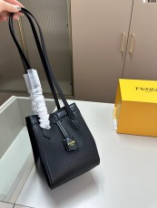 フェンディバッグ FENDI 2024新作 トートバッグ
