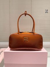 ミュウミュウバッグ Miu Miu 2024新作 ボウリングバッグ