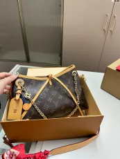 ルイヴィトンバッグ LOUIS VUITTON 2024新作 キャリーオールショルダーバッグ