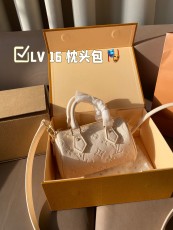 ルイヴィトンバッグ LOUIS VUITTON 2024新作 枕バッグ