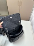 サンローランバッグ Yves Saint Laurent 2024新作 メッセンジャーバッグ