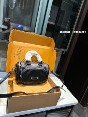 ルイヴィトンバッグ LOUIS VUITTON 2024新作 枕バッグ